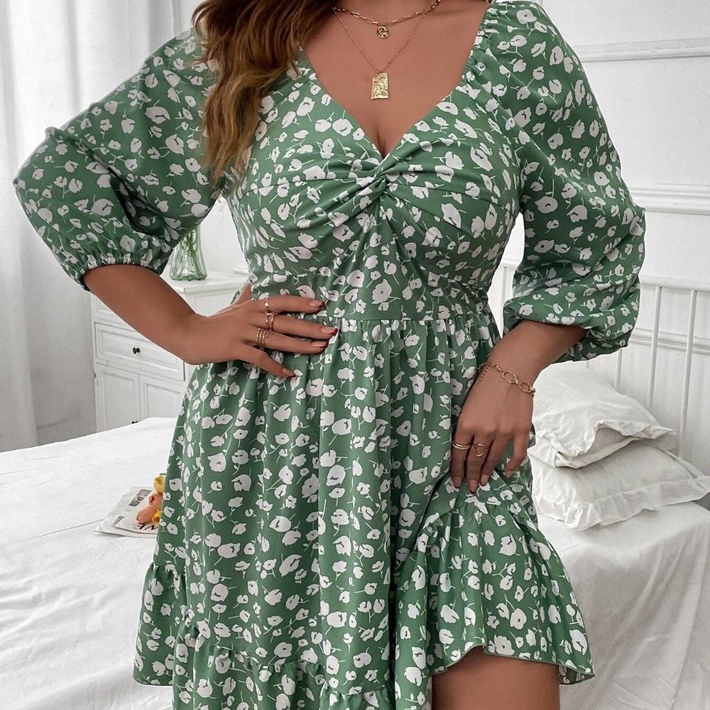 Plus Ditsy Floral Print Twist Front Ruffle Hem Dress